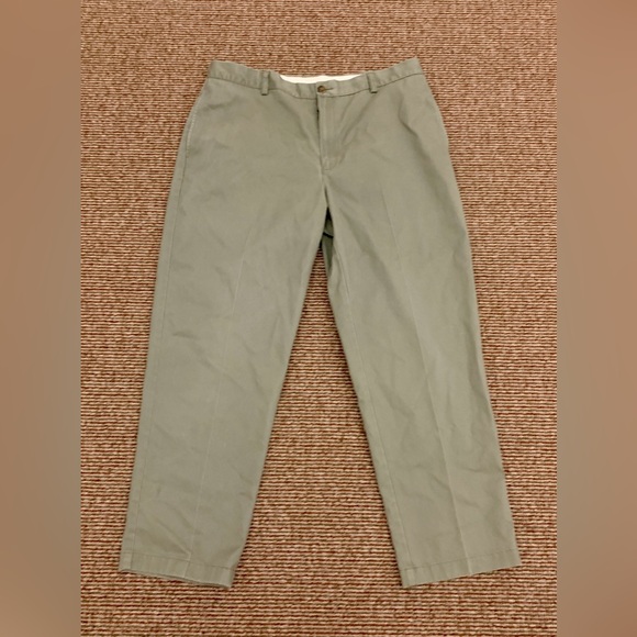 Men's 37 x 30 L. L. Bean Olive Khaki 100% Cotton Classic Fit Chinos - Picture 10 of 12